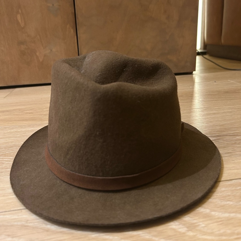 Dark brown wool fedora hat with leather trim